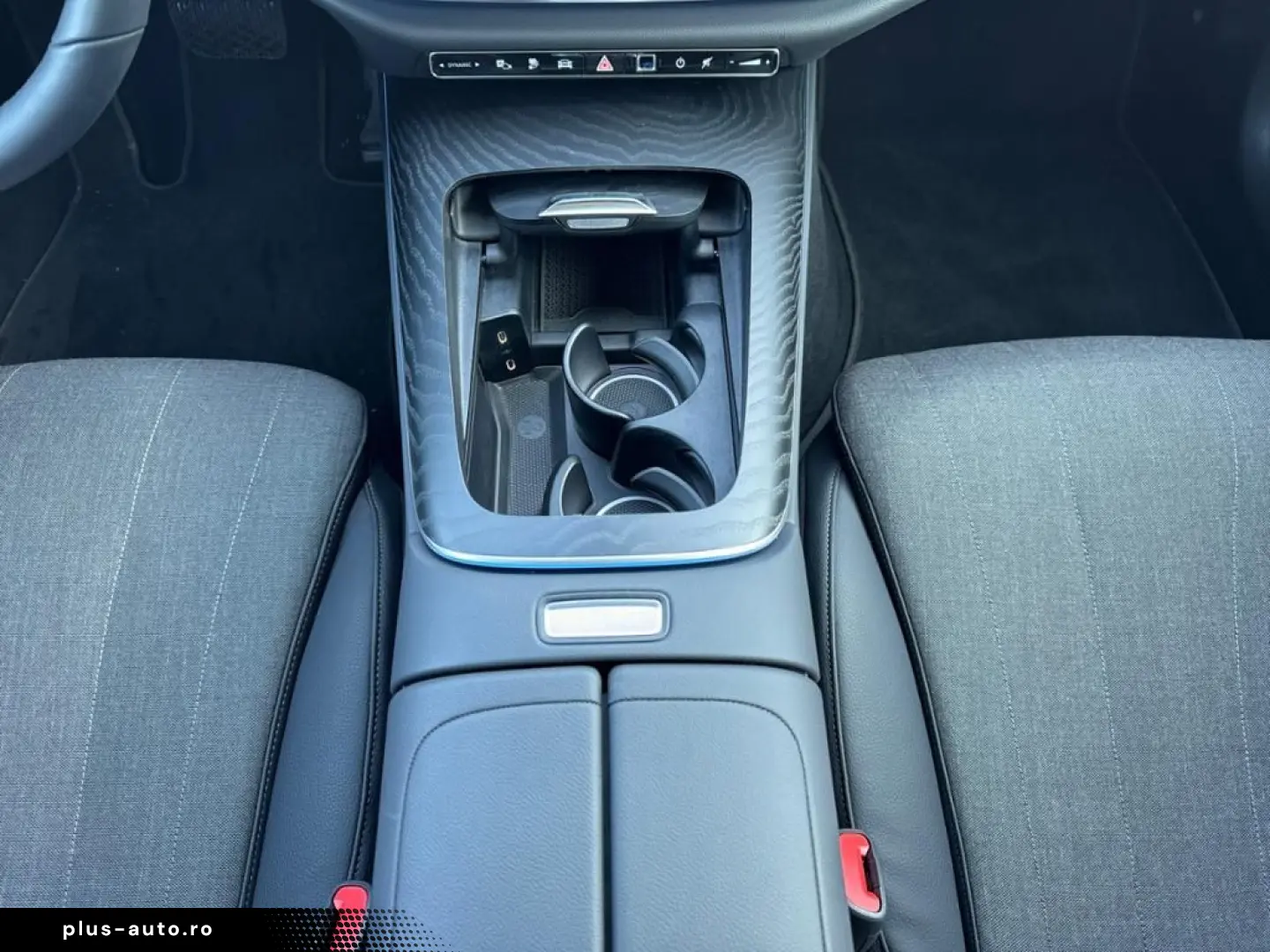 MERCEDES-BENZ E 400 e 4M AHK DISTR DIGILIGHT 360