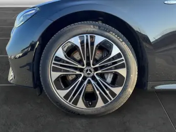 MERCEDES-BENZ E 400 e 4M AHK DISTR DIGILIGHT 360