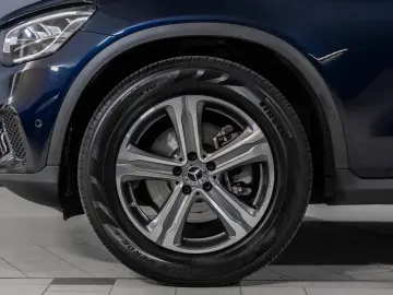 MERCEDES-BENZ GLC 220 d 4M