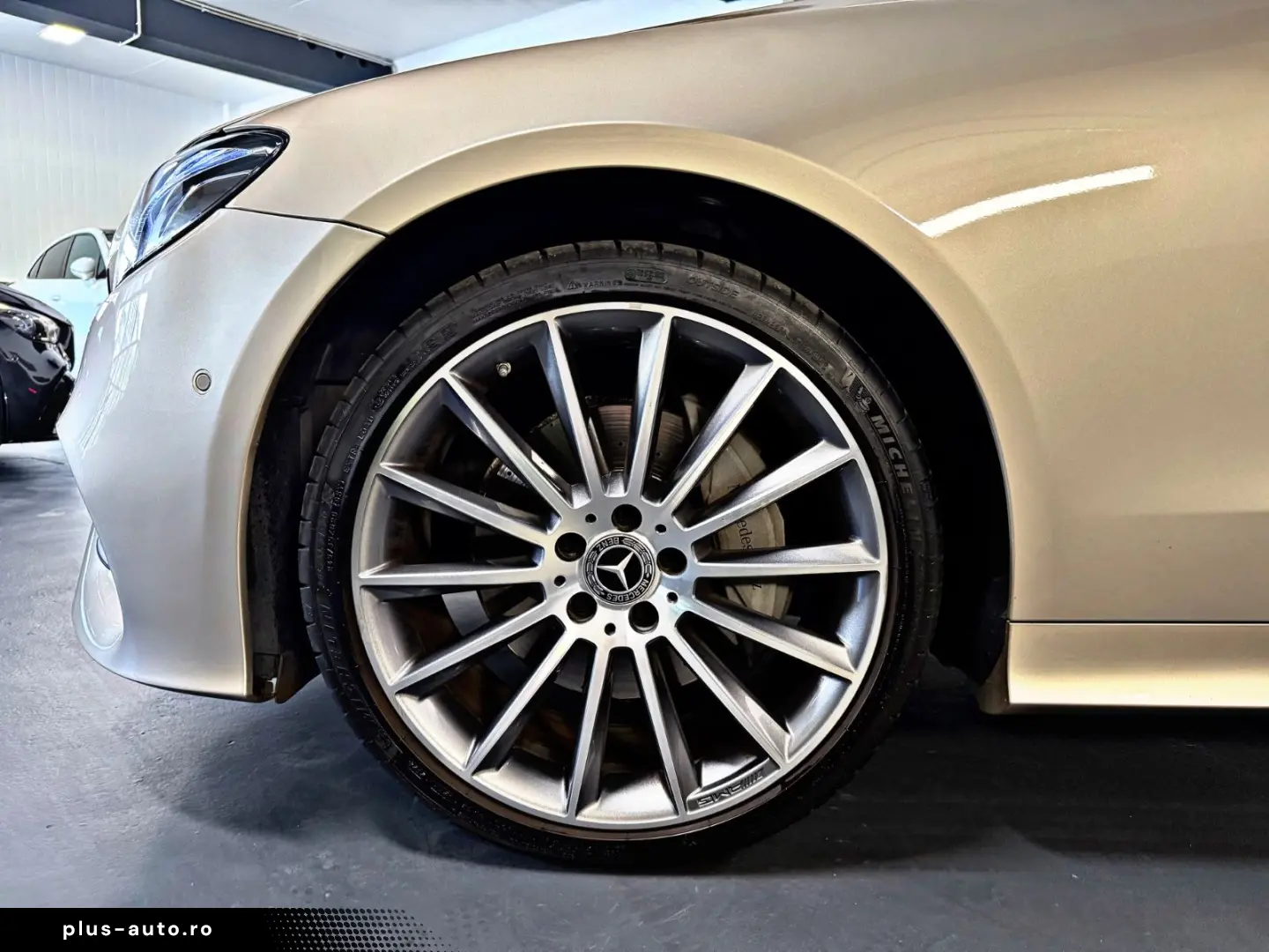 MERCEDES-BENZ E 200 4Matic AMG Cabrio Distronic Plus Memory