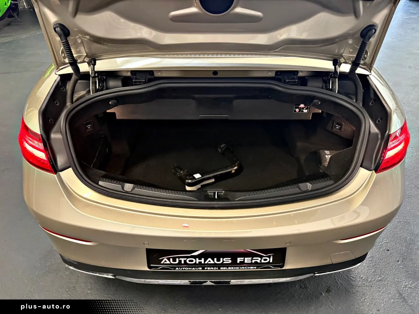 MERCEDES-BENZ E 200 4Matic AMG Cabrio Distronic Plus Memory