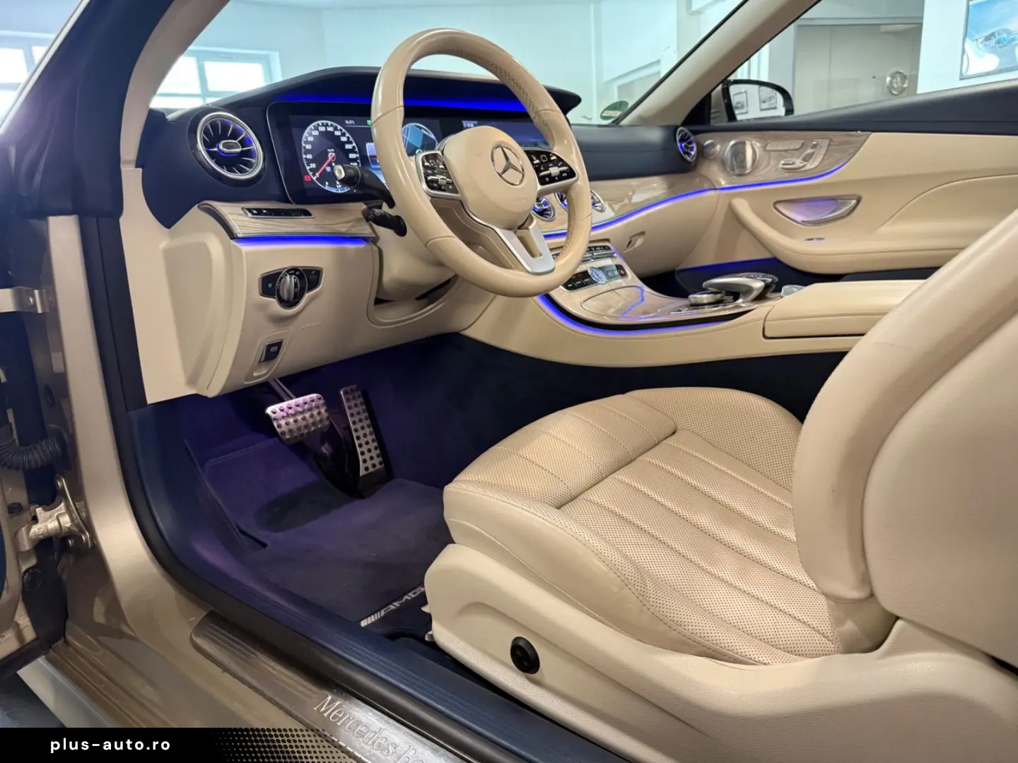 MERCEDES-BENZ E 200 4Matic AMG Cabrio Distronic Plus Memory