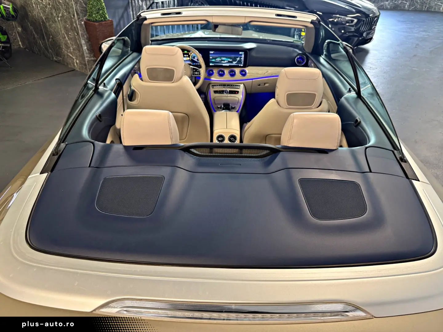 MERCEDES-BENZ E 200 4Matic AMG Cabrio Distronic Plus Memory