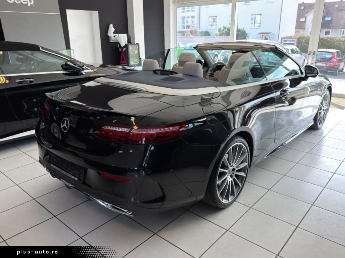 MERCEDES-BENZ E 300d Cabrio 4M 2xAMG Yacht MB100 LED&hellip;