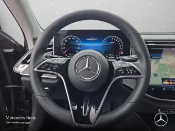 MERCEDES-BENZ E 300 e 4M Avantgarde Advanced FAHRASS  360