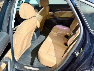 AUDI A8 50 TDI quattro