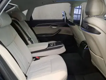 AUDI A8 L TFSI e 60 e quattro 340(462) kW(PS)