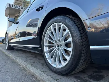 AUDI A8 lang 60 TFSI QUATTRO DESIGN SELECTION HUD B&O