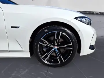BMW 330 e xDrive Automatik M Sportpaket