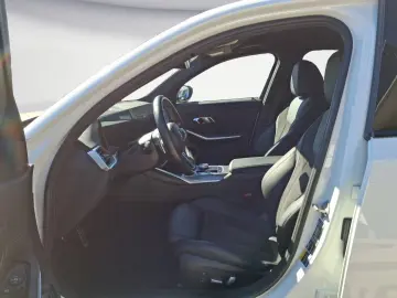 BMW 330 e xDrive Automatik M Sportpaket