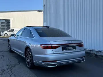 AUDI A8 60 TFSI e L quattro Pano Kühlschrank TV Voll