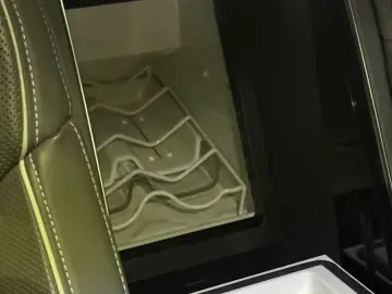 AUDI A8 60 TFSI e L quattro Pano Kühlschrank TV Voll