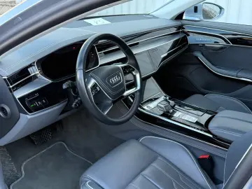 AUDI A8 60 TFSI e L quattro Pano Kühlschrank TV Voll