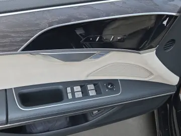 AUDI A8 Lang 50 TDI quattro Navi Matrix Alu HUD PDC P