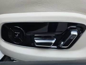 AUDI A8 Lang 50 TDI quattro Navi Matrix Alu HUD PDC P