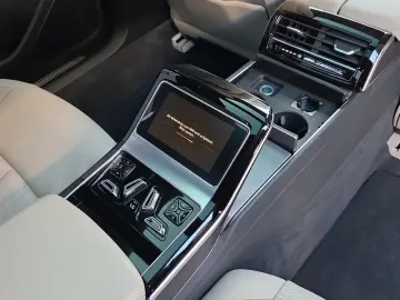 AUDI A8 Lang 50 TDI quattro Navi Matrix Alu HUD PDC P