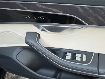 AUDI A8 Lang 50 TDI quattro Navi Matrix Alu HUD PDC P