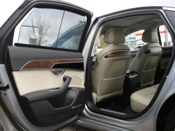 AUDI A8L 60 TFSI e Lang  Digital Matrix Pano B&O