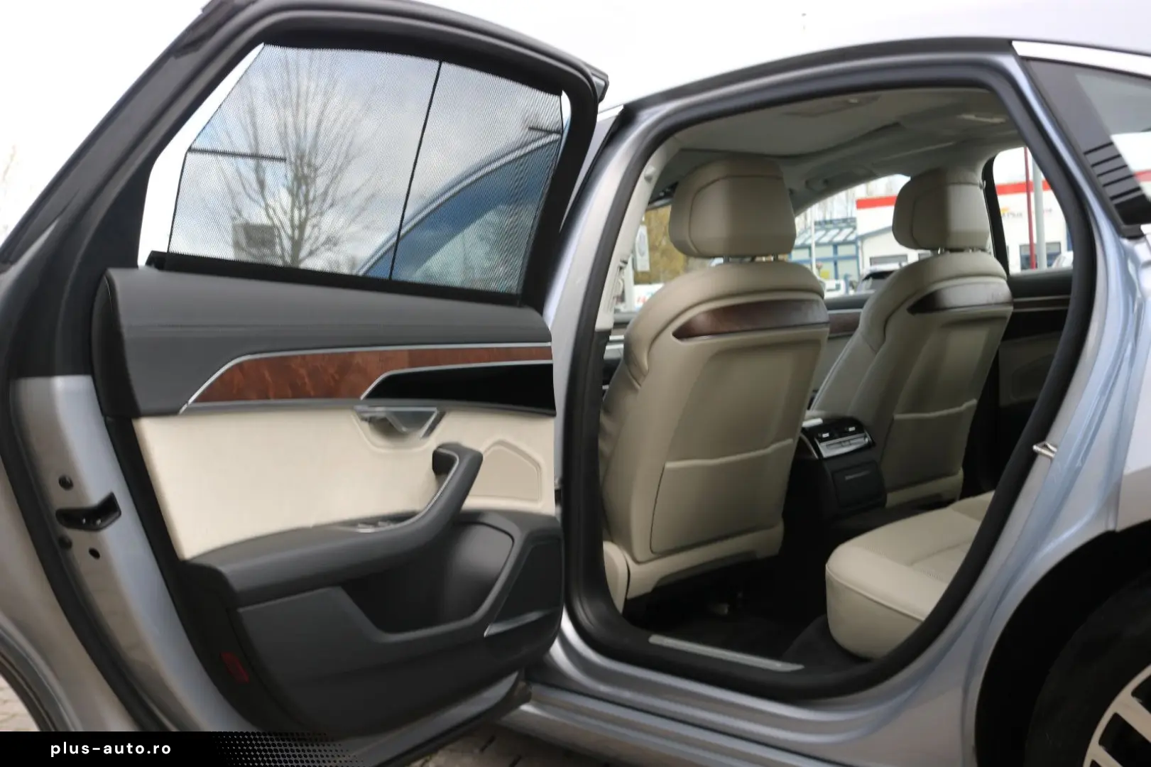 AUDI A8L 60 TFSI e Lang  Digital Matrix Pano B&O