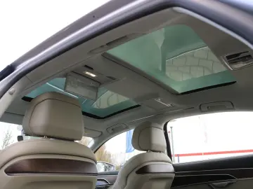 AUDI A8L 60 TFSI e Lang  Digital Matrix Pano B&O