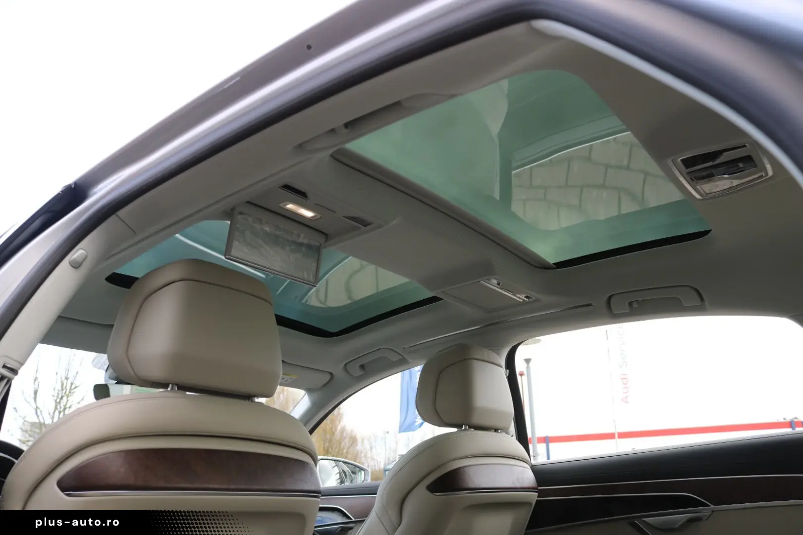 AUDI A8L 60 TFSI e Lang  Digital Matrix Pano B&O