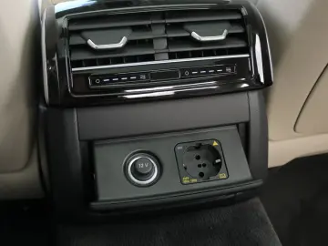 AUDI A8L 60 TFSI e Lang  Digital Matrix Pano B&O