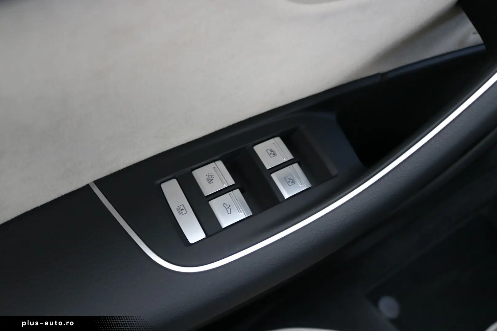 AUDI A8L 60 TFSI e Lang  Digital Matrix Pano B&O