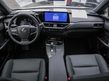 Lexus UX 300h F Sport