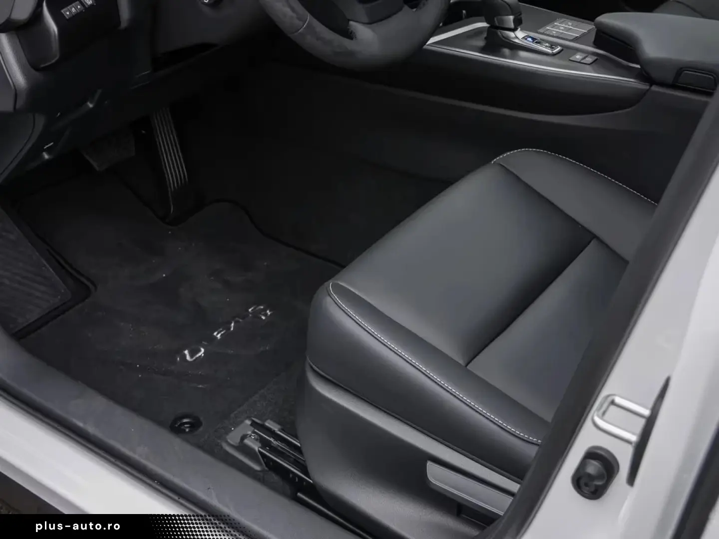 Lexus UX 300h F Sport