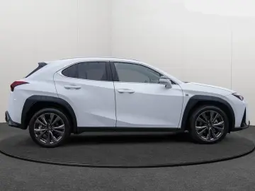 Lexus UX 300h F Sport