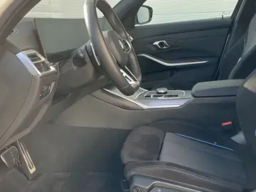 BMW 320d xDrive Lim M Sport LCPro.HuD AHK ACC