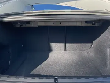 BMW 320d xDrive Lim M Sport LCPro.HuD AHK ACC