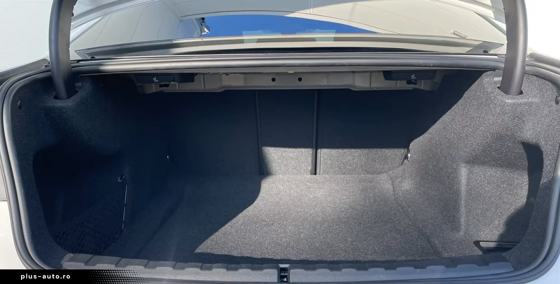 BMW 320d xDrive Lim M Sport LCPro.HuD AHK ACC