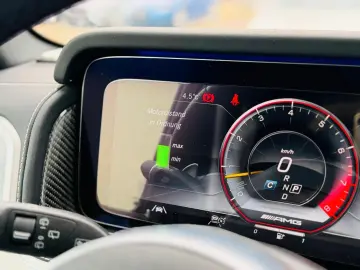 MERCEDES-BENZ BRABUS G700