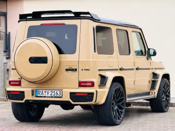MERCEDES-BENZ BRABUS G700