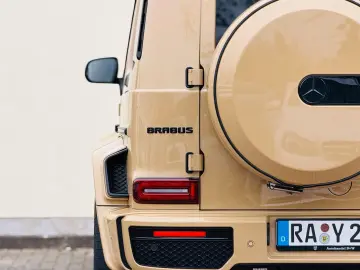 MERCEDES-BENZ BRABUS G700