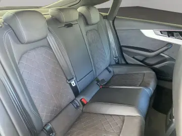 AUDI S5 Sportback (NAVI.PDC.Head-Up.AHK.Matrix-LED.SH