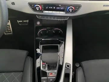 AUDI S5 Sportback (NAVI.PDC.Head-Up.AHK.Matrix-LED.SH