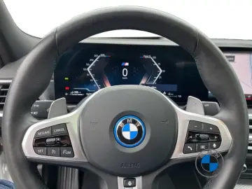 BMW 330 e xDrive Limousine M Sportpaket
