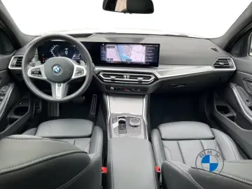 BMW 330 e xDrive Limousine M Sportpaket