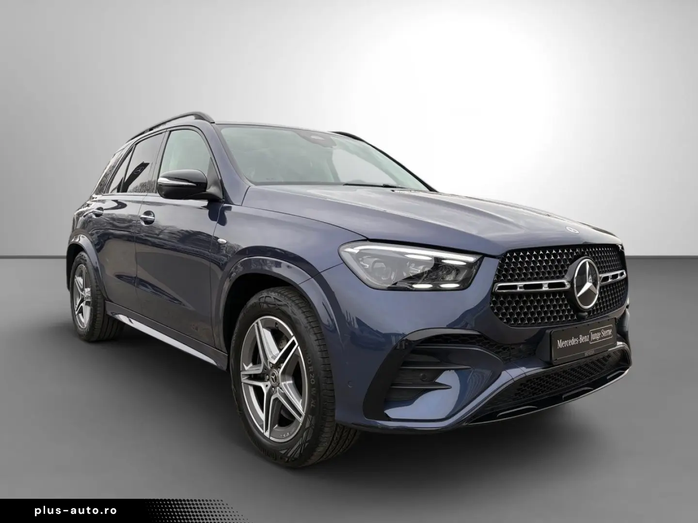 MERCEDES-BENZ GLE 350 de 4M AMG Night Pano AHK Distronic 360