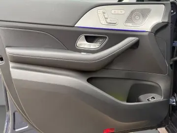 MERCEDES-BENZ GLE 350 de 4M AMG Night Pano AHK Distronic 360