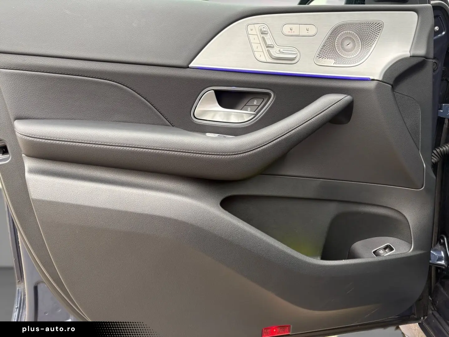 MERCEDES-BENZ GLE 350 de 4M AMG Night Pano AHK Distronic 360