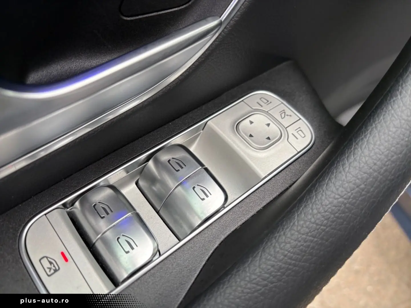 MERCEDES-BENZ GLE 350 de 4M AMG Night Pano AHK Distronic 360