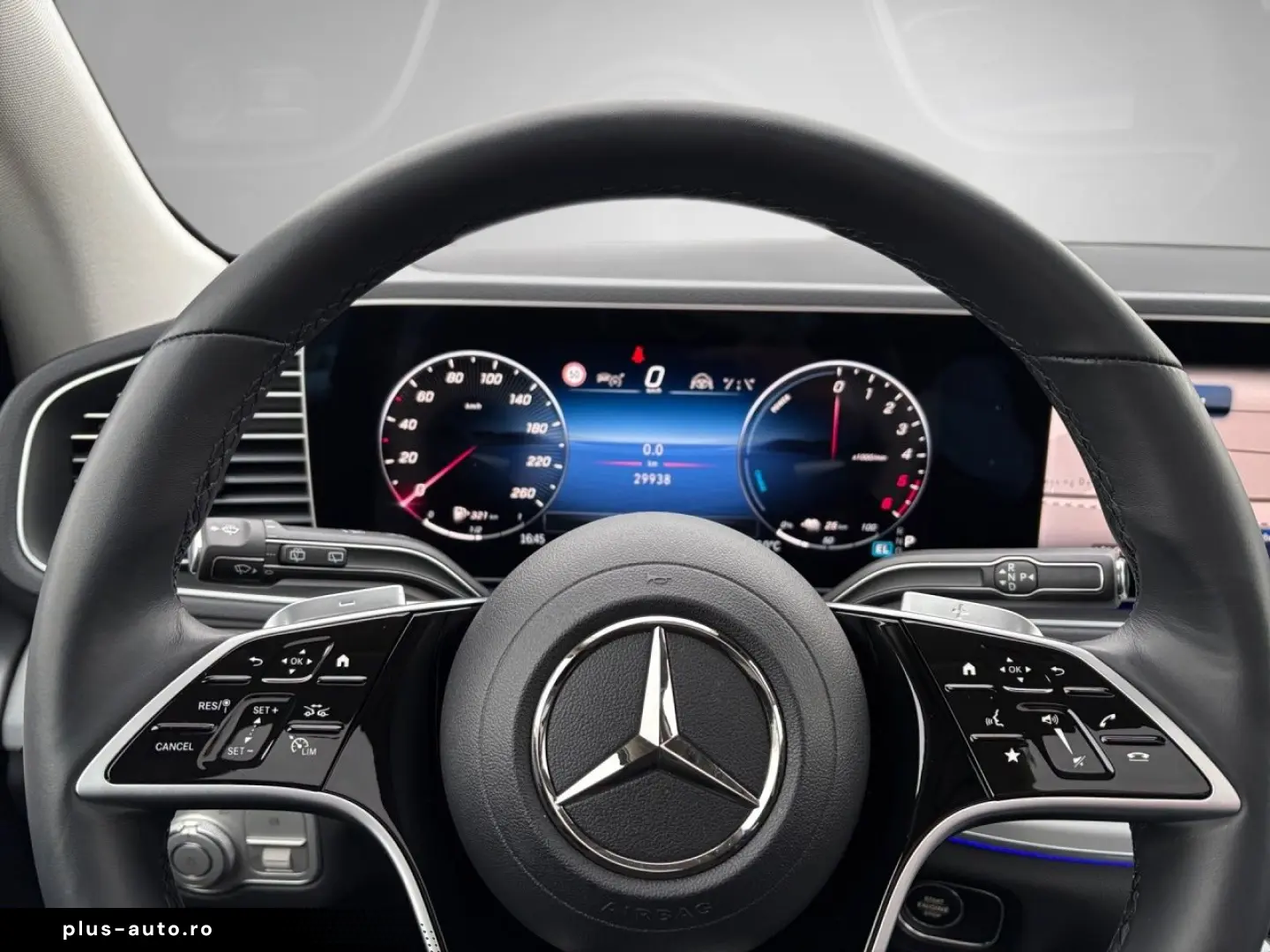 MERCEDES-BENZ GLE 350 de 4M AMG Night Pano AHK Distronic 360