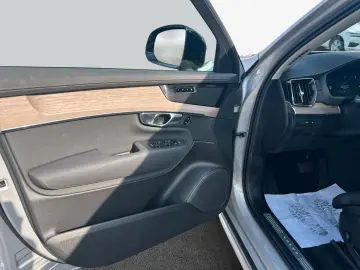 VOLVO XC90 T8 AWD Plug-in Hyb Plus Bright Pano 360 V P