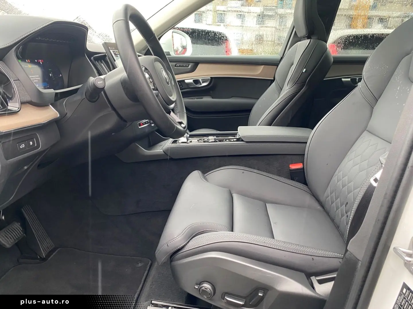 VOLVO XC90 T8 Plus Bright Memory HarmanKardon 360 Kame