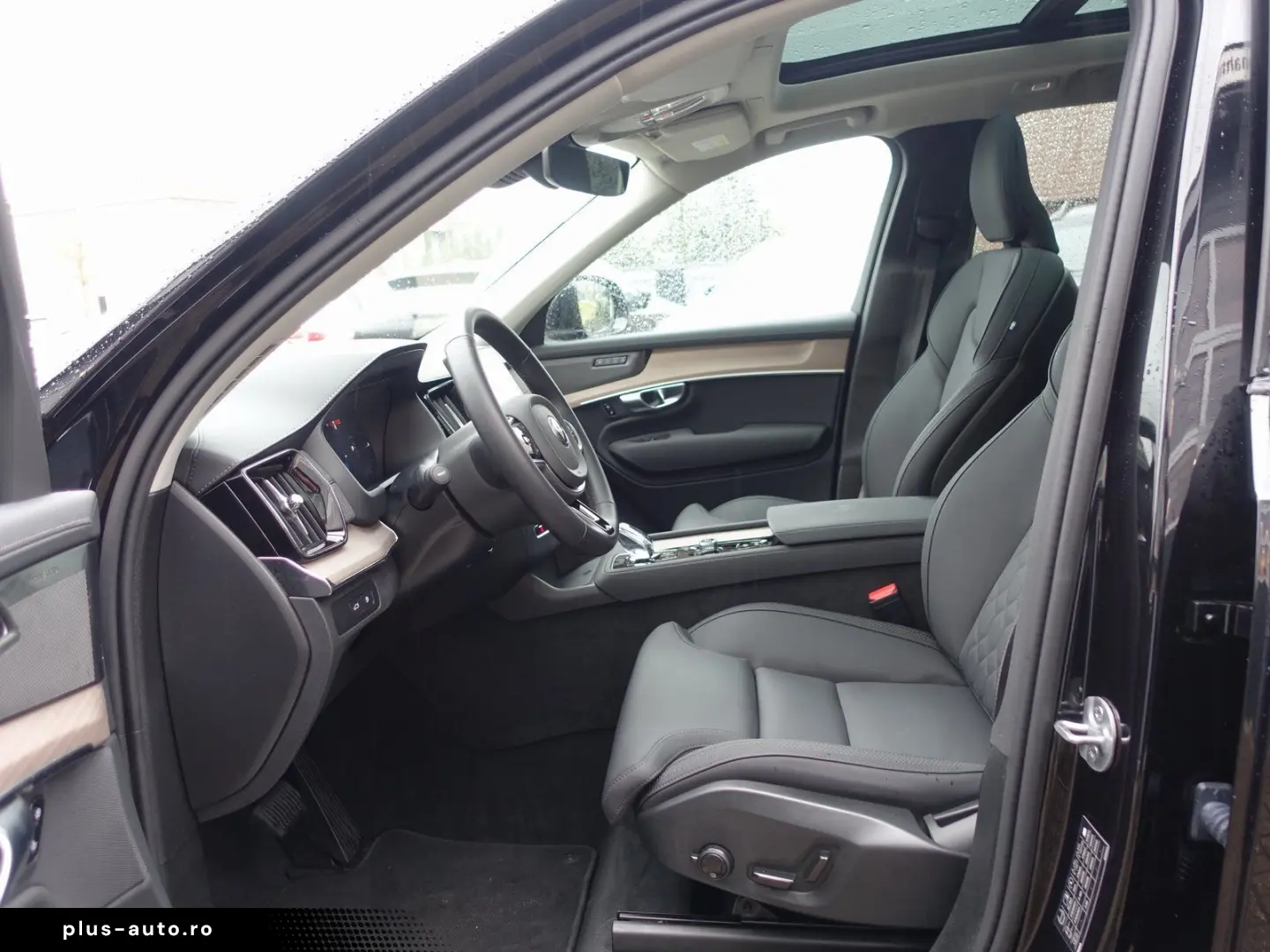 VOLVO XC90 Plus Bright T8 AWD Plug-in hybrid PANO HUD