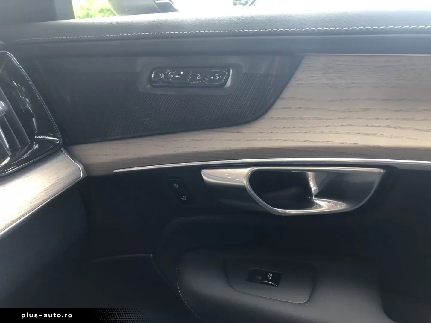 VOLVO XC90 T8 Recharge AWD Plus Bright Automatik