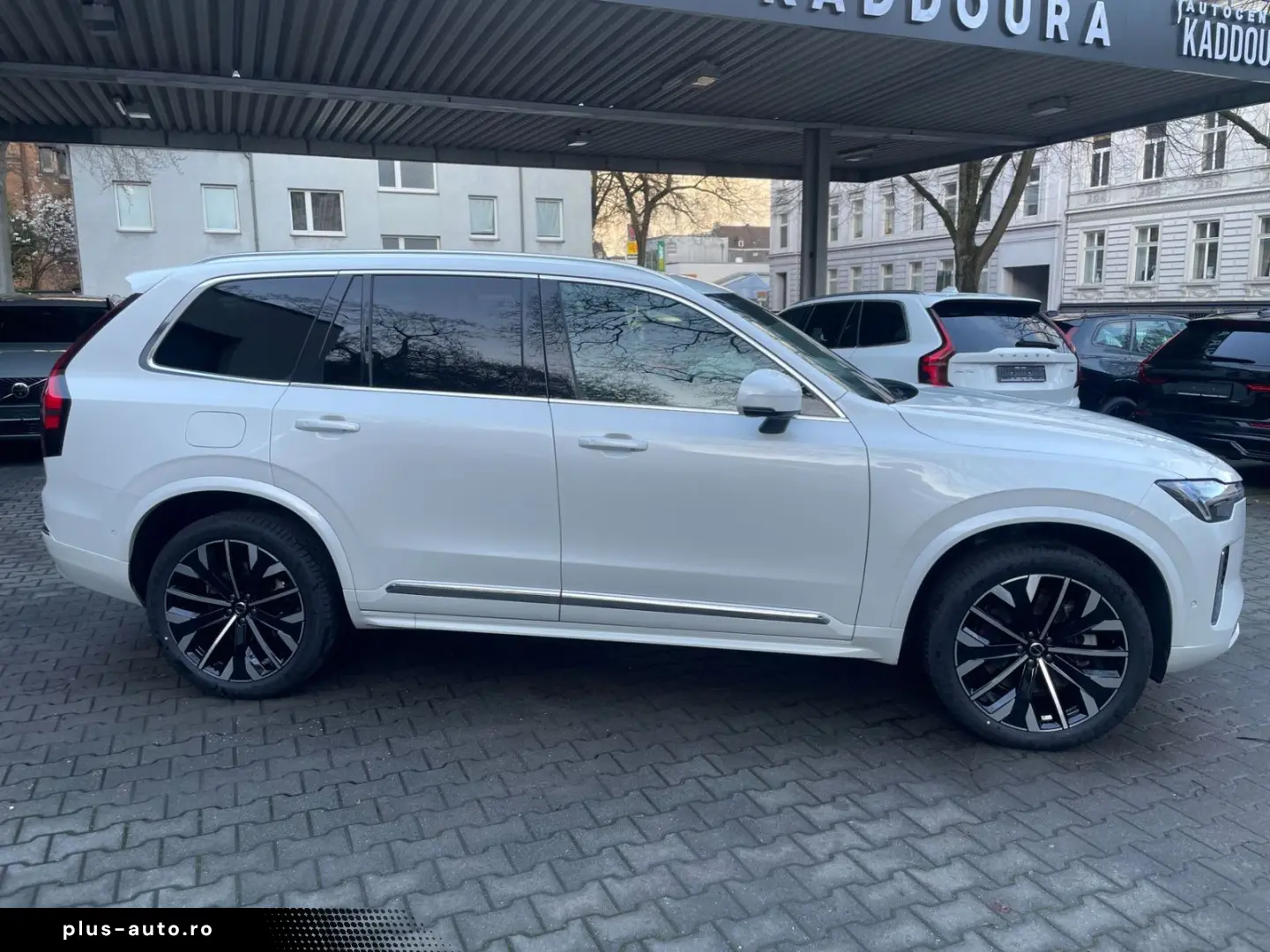 VOLVO XC90 T8 Plus Bright Head-Up PANO 360  STHZ H&K